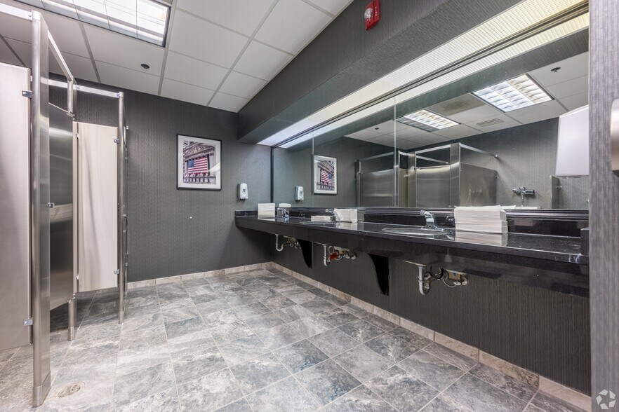 More Photos Of 33 Bloomfield Hills Pky, Bloomfield Hills Office For Lease