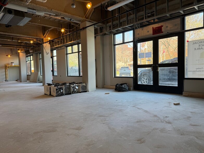 More Photos Of 21 Central St, Manchester General Retail For Lease