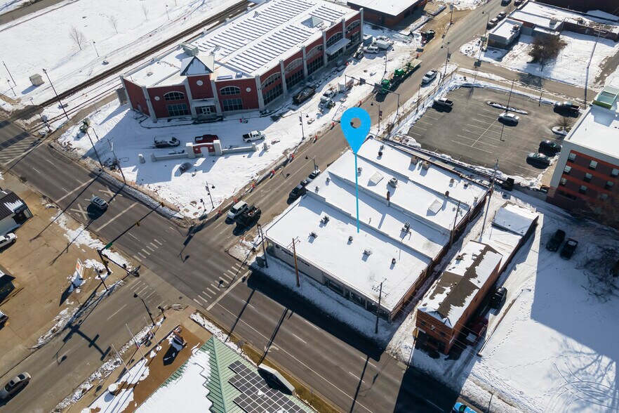 More Photos Of 300 S Illinois Ave, Carbondale Storefront Retail Office For Sale