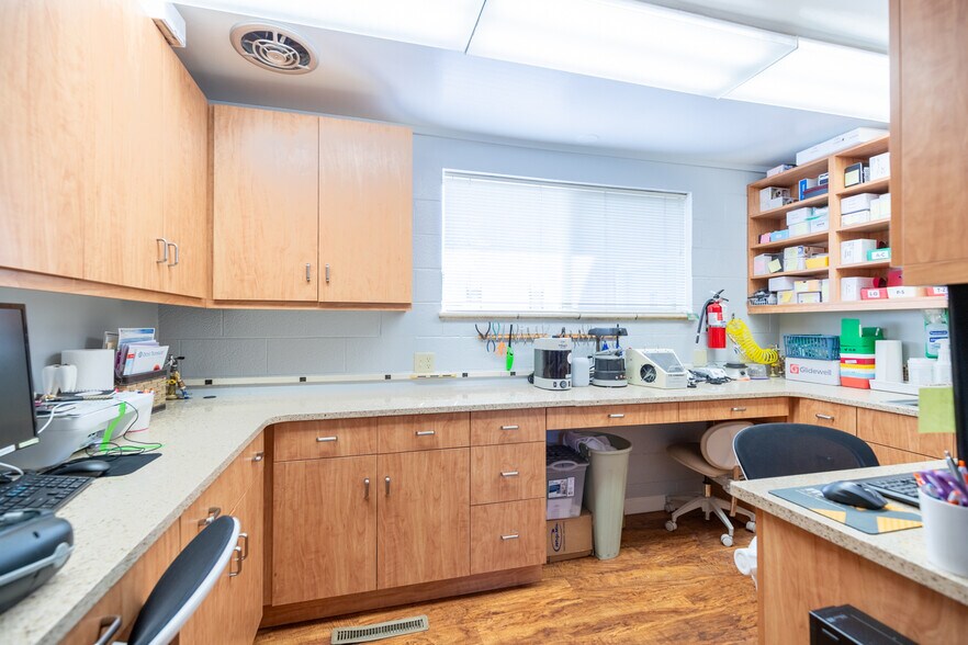 More Photos Of 2120 Logan Ave, Cheyenne Healthcare For Sale