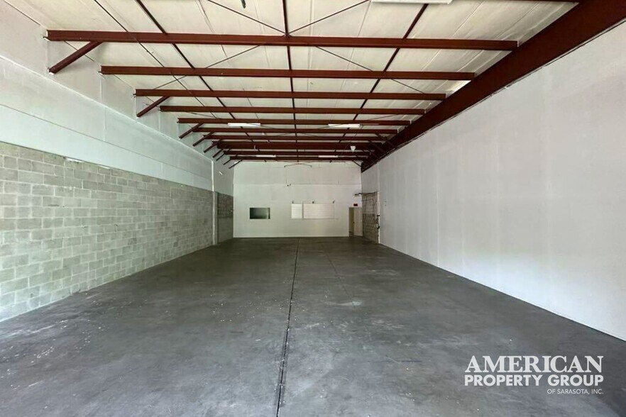 More Photos Of 4535-4557 Northgate Ct, Sarasota Flex For Sale