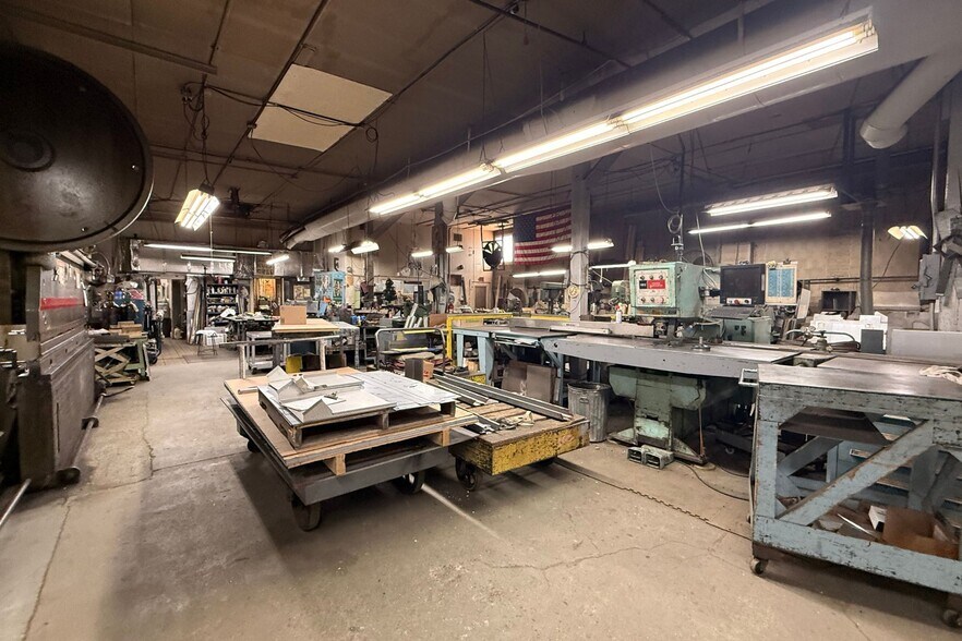 More Photos Of 120 Silliman Ave, Bridgeport Manufacturing For Sale