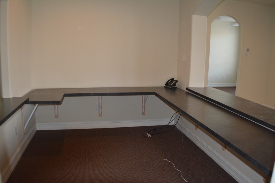 More Photos Of 7021 Kewanee Ave, Lubbock Office For Lease