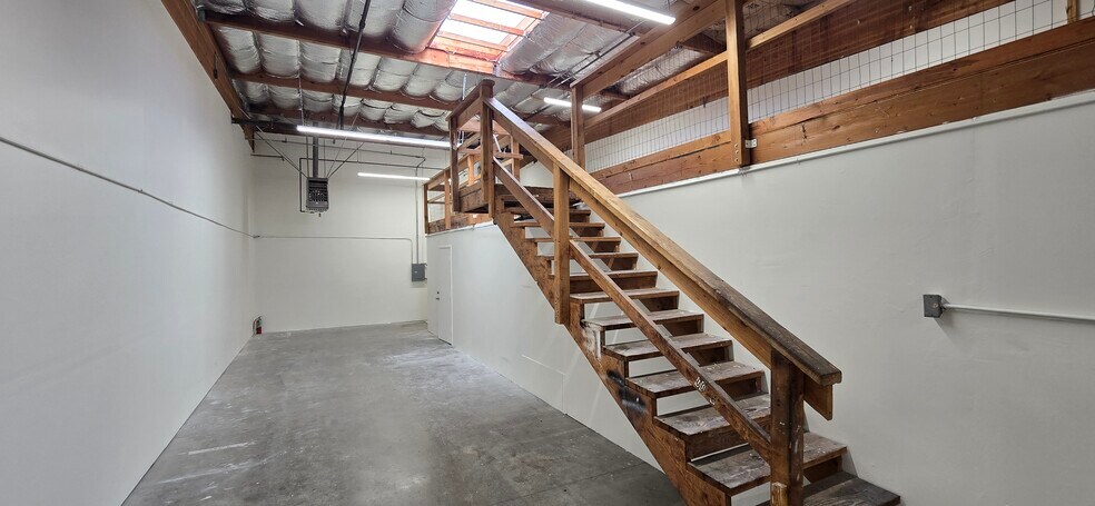 More Photos Of 1814 Empire Industrial Ct, Santa Rosa Warehouse For Sale