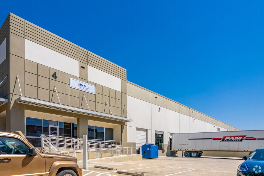 More Photos Of 12625 Wetmore Rd, San Antonio Unknown For Lease