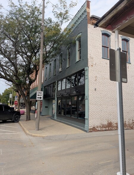 More Photos Of 215 W College Ave, Greenville Storefront Retail Office For Lease