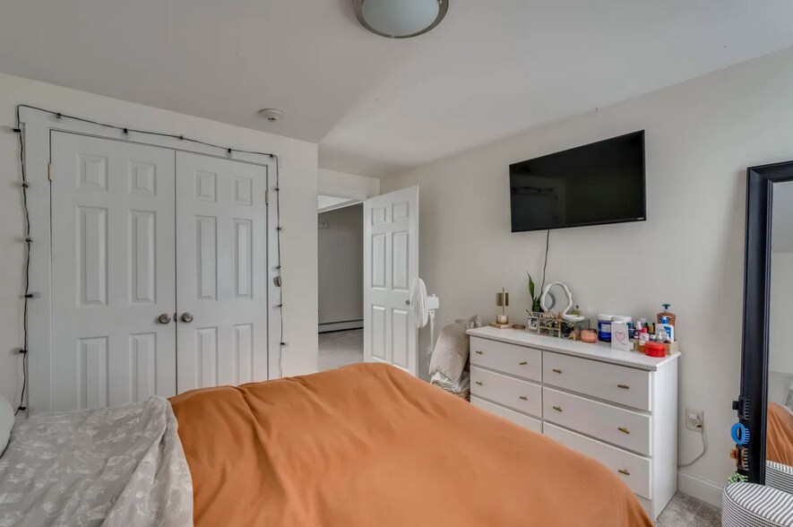 More Photos Of 70 Main St, Canton Office Residential For Sale