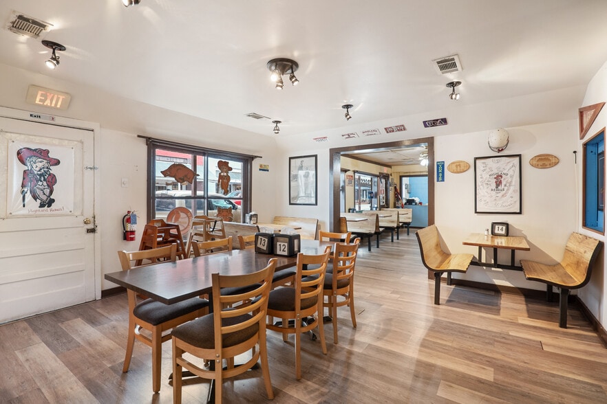 More Photos Of 107 E Main St, Hardy Restaurant For Sale