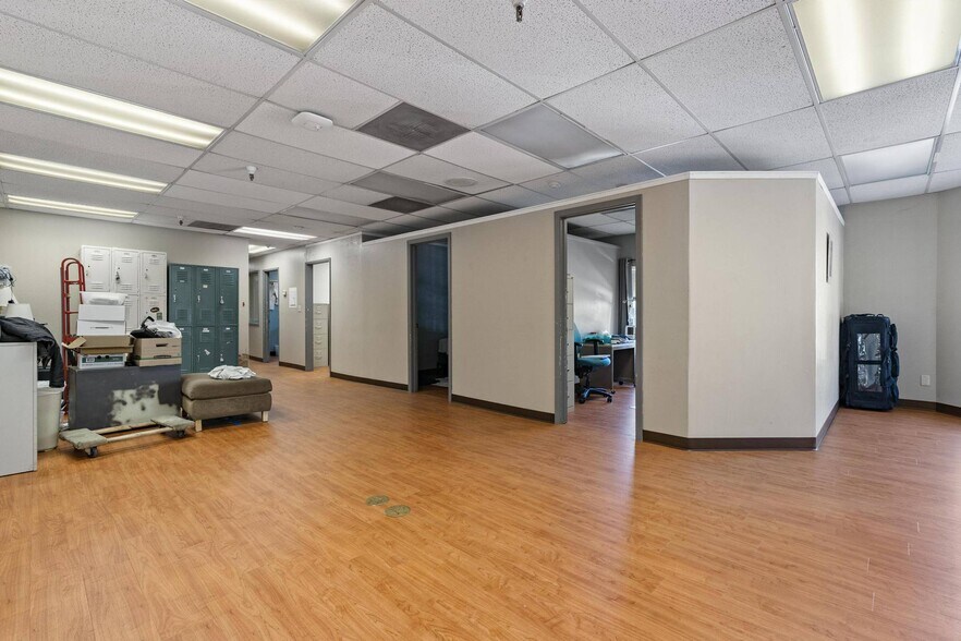 More Photos Of 110 Spring Hill Dr, Grass Valley Manufacturing For Sale