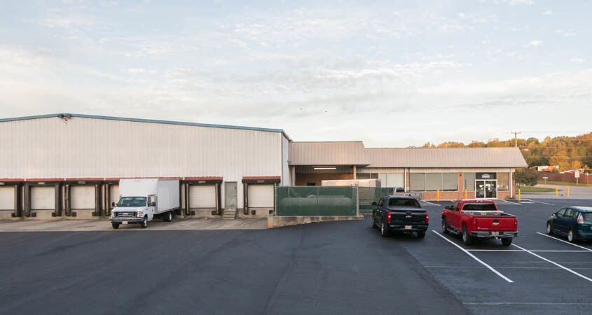 More Photos Of 2799 W Third St, Farmville Warehouse For Sale