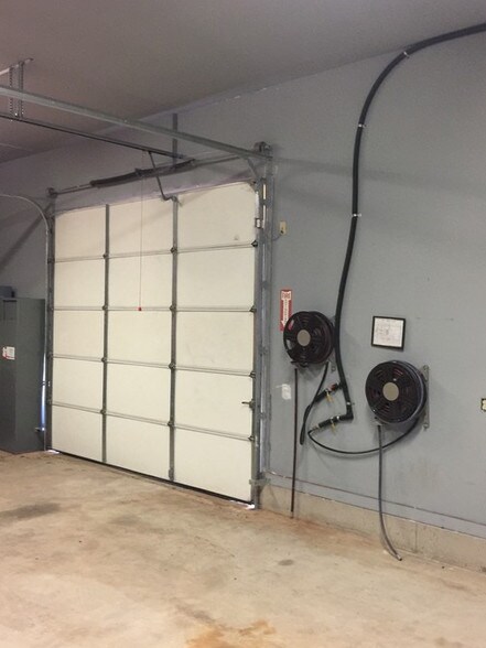 More Photos Of 604 W 18th St, Edmond Office For Lease