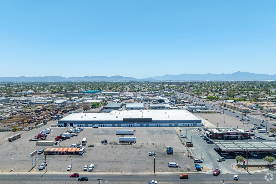 More Photos Of 4225 W Indian School Rd, Phoenix Warehouse For Lease