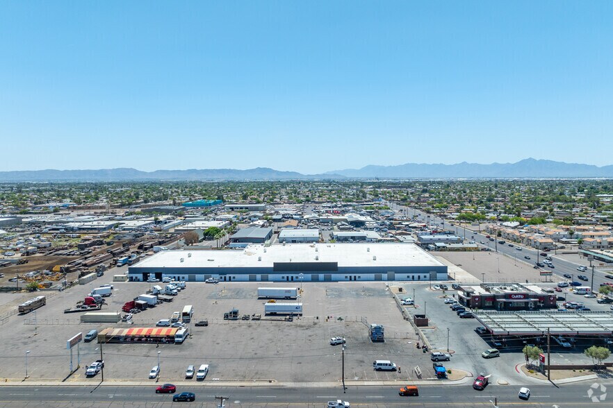 More Photos Of 4225 W Indian School Rd, Phoenix Warehouse For Lease