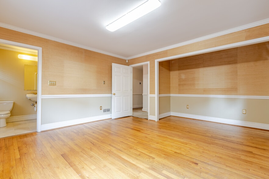 More Photos Of 110 Springs St, Fort Mill Office For Lease