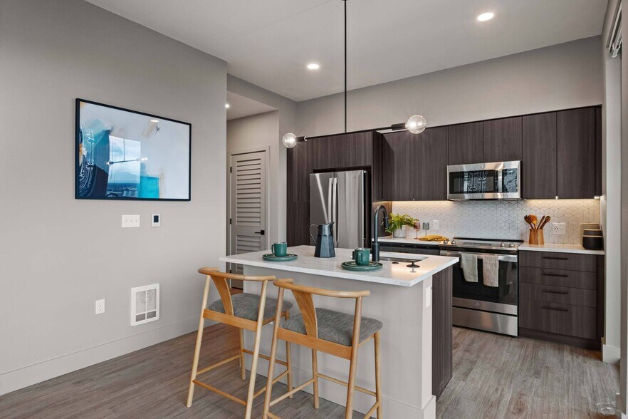 More Photos Of 104 12th Ave, Seattle Apartments For Lease