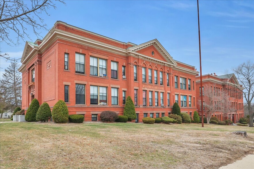 More Photos Of , Springfield Multifamily For Sale