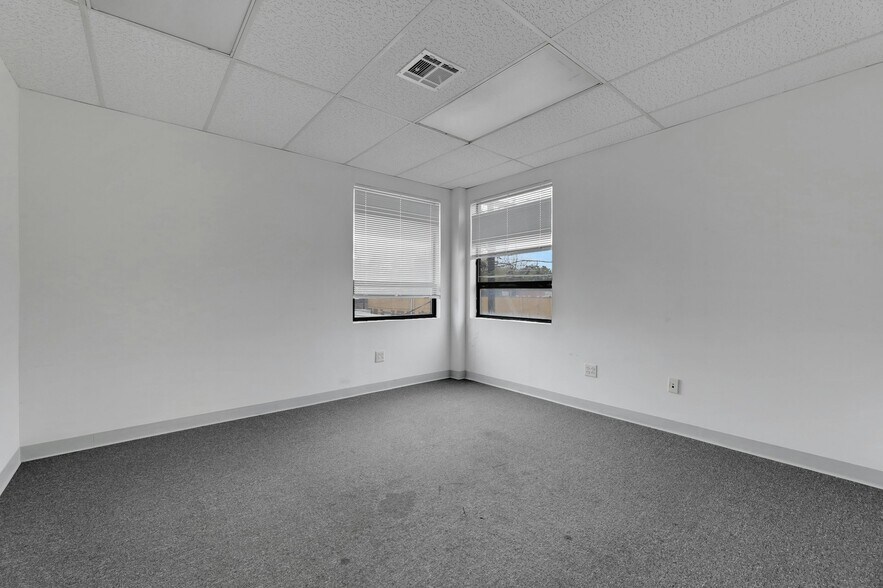 More Photos Of 117 Central Ave, Hackensack Office Residential For Lease