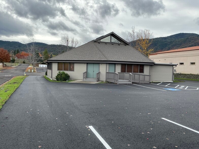 More Photos Of 400 Williamson Way, Ashland Office Residential For Sale