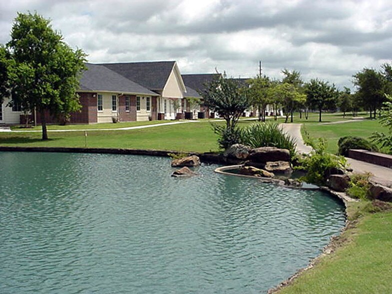 More Photos Of 7002 Riverbrook Dr, Sugar Land Office Residential For Sale