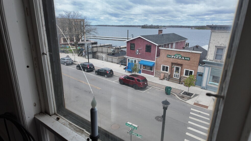 More Photos Of 335 Riverside Dr, Clayton Hotel For Lease