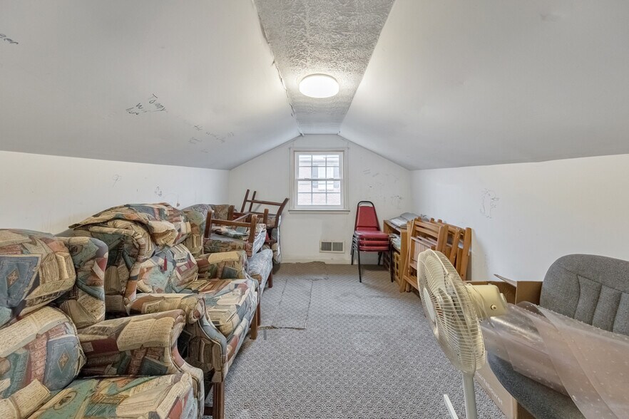 More Photos Of 2440 Sandy Plains Rd, Marietta Office For Sale