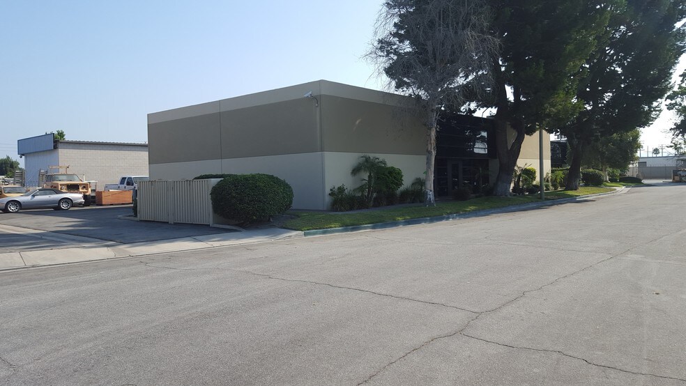More Photos Of 1442 N Hundley St, Anaheim Warehouse For Lease