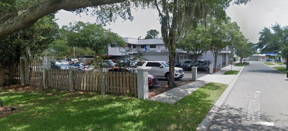 More Photos Of 1815 Crystal Lake Dr, Lakeland Office For Sale