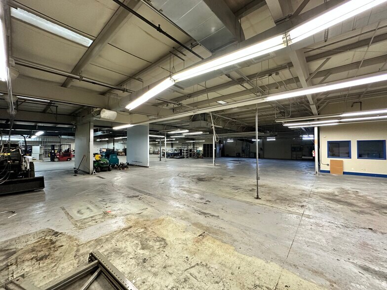 More Photos Of 1980 S West Blvd, Vineland Manufacturing For Sale