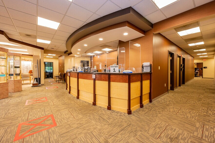 More Photos Of 301-303 Sterling Dr, Orchard Park Medical For Lease