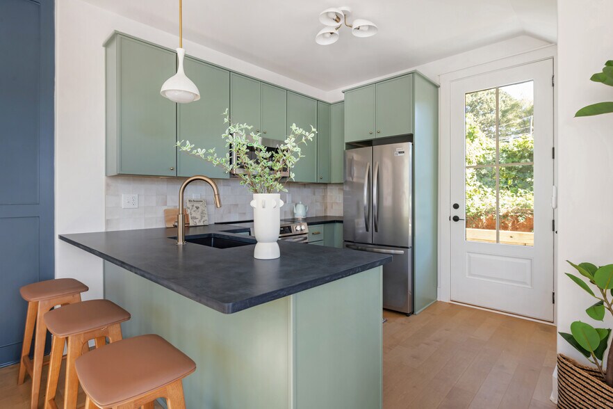 More Photos Of , Atlanta Multifamily For Sale