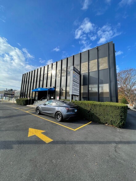 More Photos Of 992 High Ridge Rd, Stamford Medical For Lease