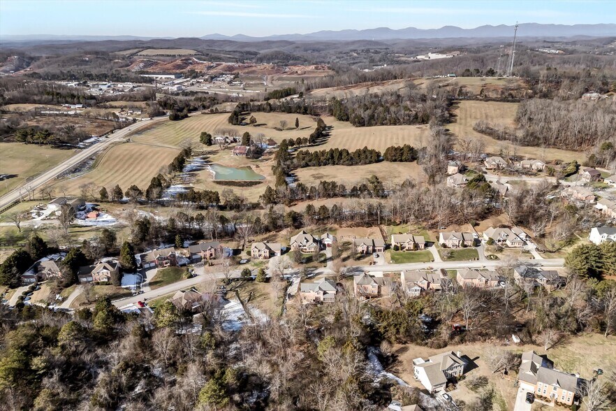 More Photos Of 424 N Watt Rd, Knoxville Land For Sale