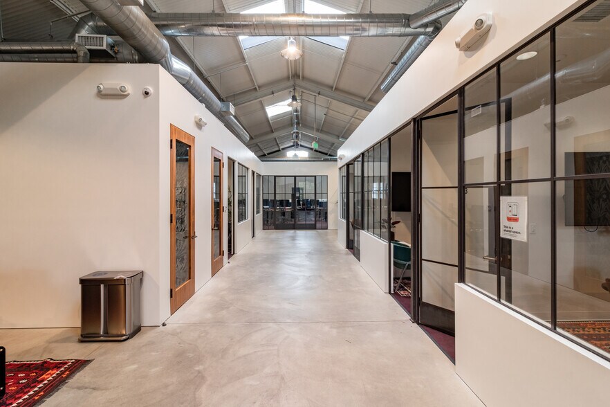 More Photos Of 2820 Newell St, Los Angeles Office For Sale