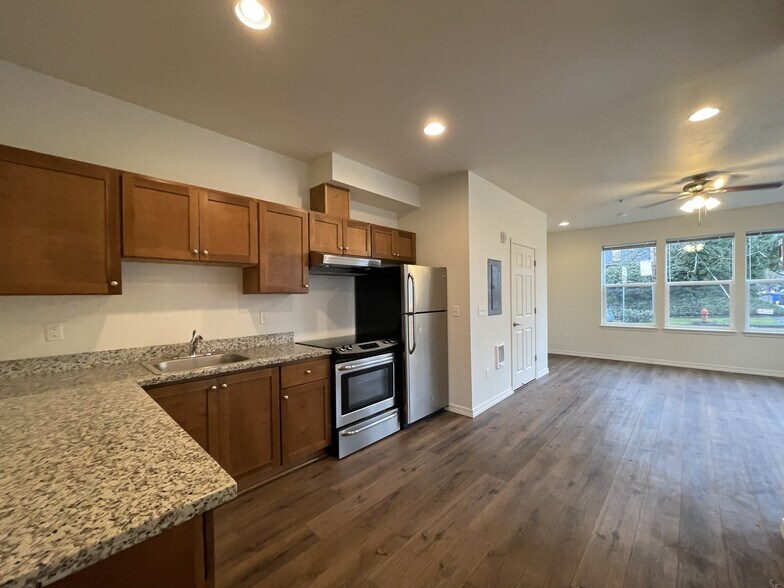 More Photos Of 5490 SE Milwaukie Ave, Portland Apartments For Sale