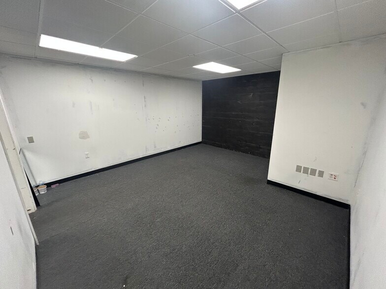 More Photos Of 4136 Library Rd, Pittsburgh Storefront For Lease