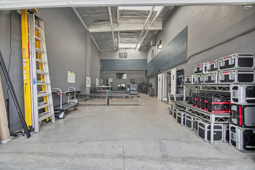 More Photos Of 13428 Beach Ave, Marina Del Rey Warehouse For Lease