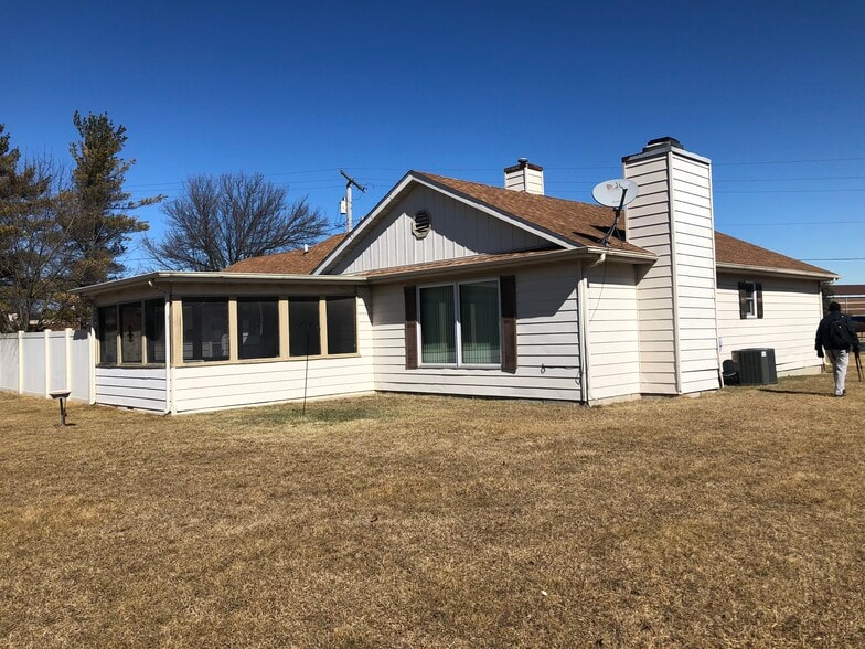 More Photos Of 5920 Waite St, Merrillville Religious Facility For Sale
