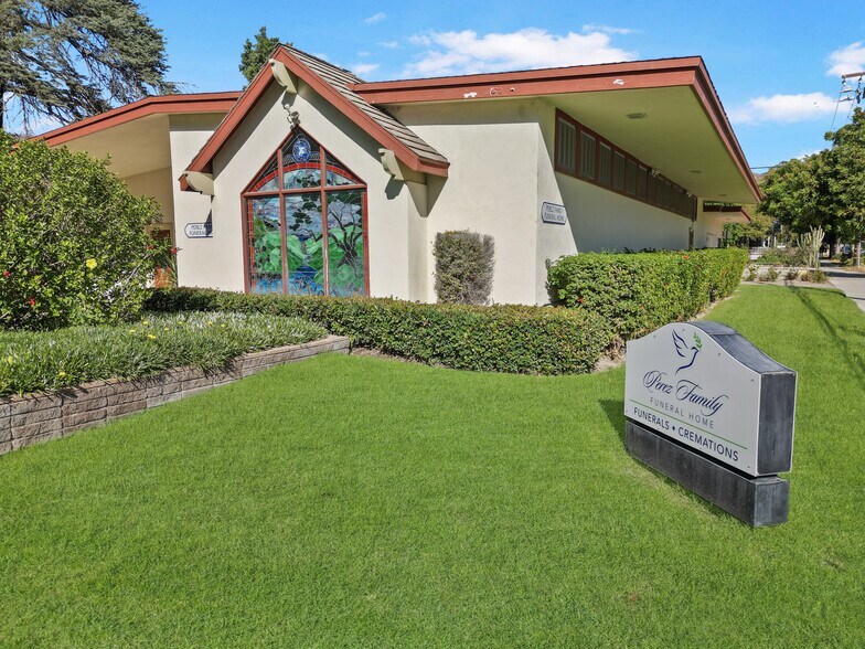 Primary Photo Of 600 Central Ave, Fillmore Funeral Home For Sale