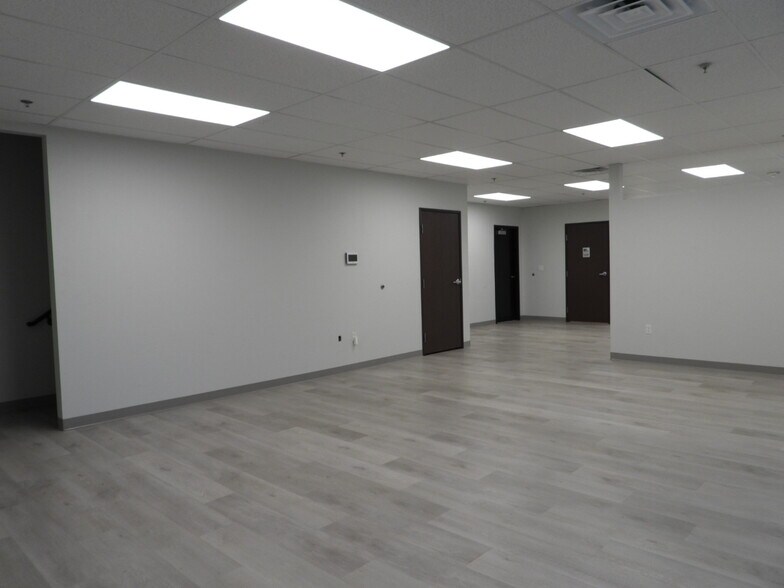 More Photos Of 5470 Stephanie St, Las Vegas Warehouse For Lease