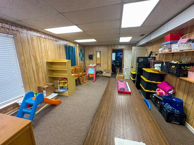 More Photos Of 247 S Barron St, Rusk Religious Facility For Sale