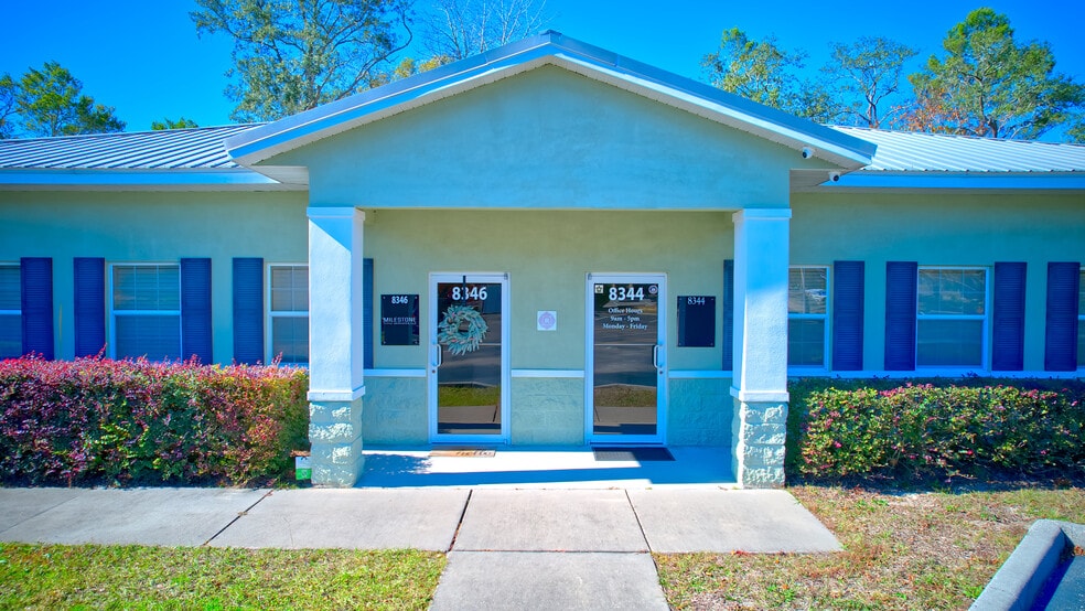 More Photos Of 8344-8346 Forest Oaks Blvd, Spring Hill Medical For Sale