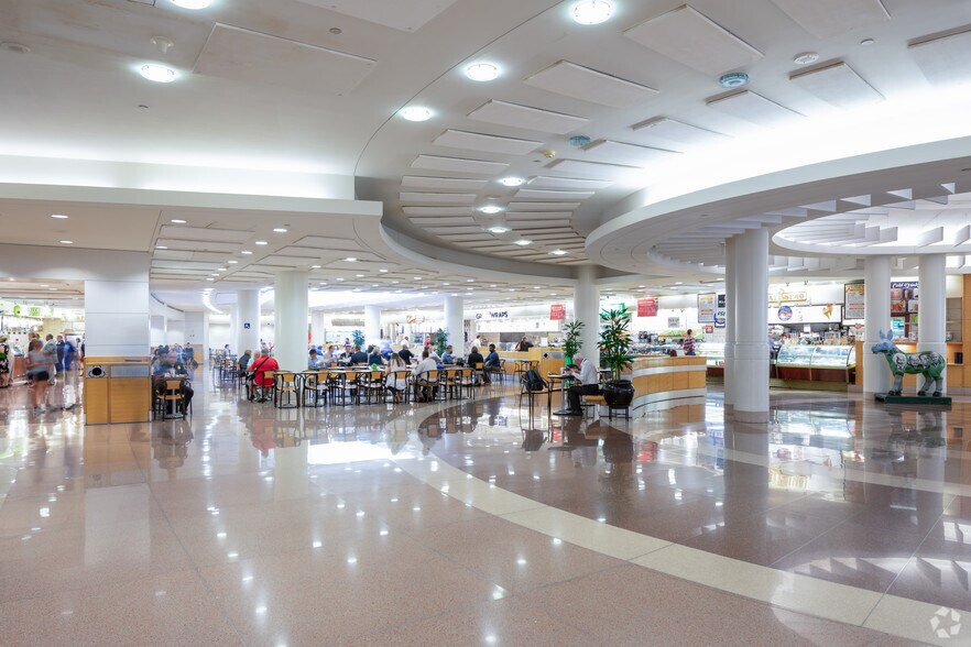 More Photos Of 1300 Pennsylvania Ave NW, Washington Coworking Space