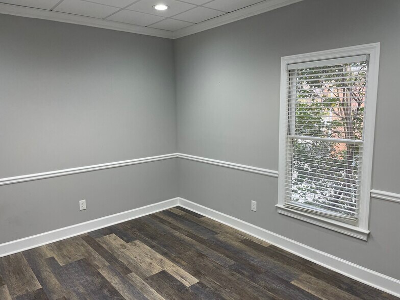 More Photos Of 595 Colonial Park Dr, Roswell Loft Creative Space For Lease