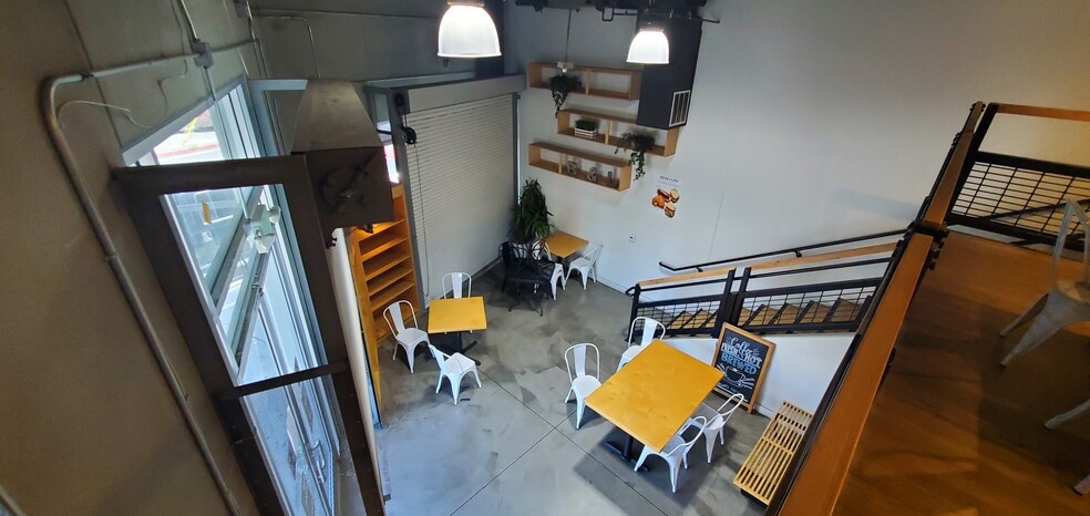 More Photos Of 921 Crocker St, Los Angeles Storefront Retail Office For Sale