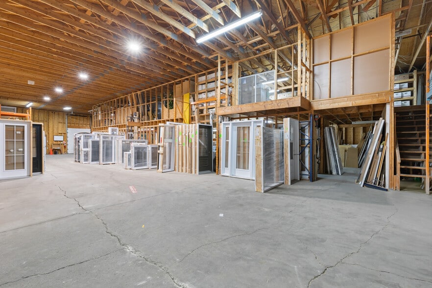 More Photos Of 139 Boul Sir-Wilfrid-Laurier, Saint-Basile-le-Grand Freestanding For Sale