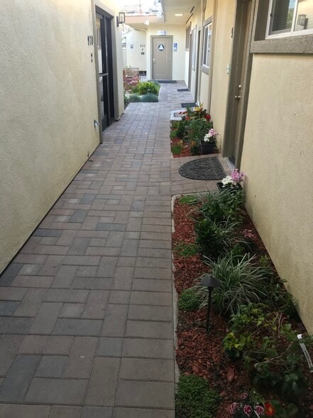 More Photos Of 970-980 W El Camino Real, Sunnyvale Unknown For Lease