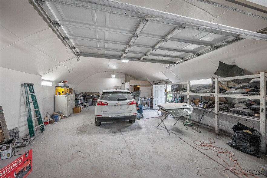 More Photos Of 8705 SE Foster Rd, Portland Manufacturing For Sale