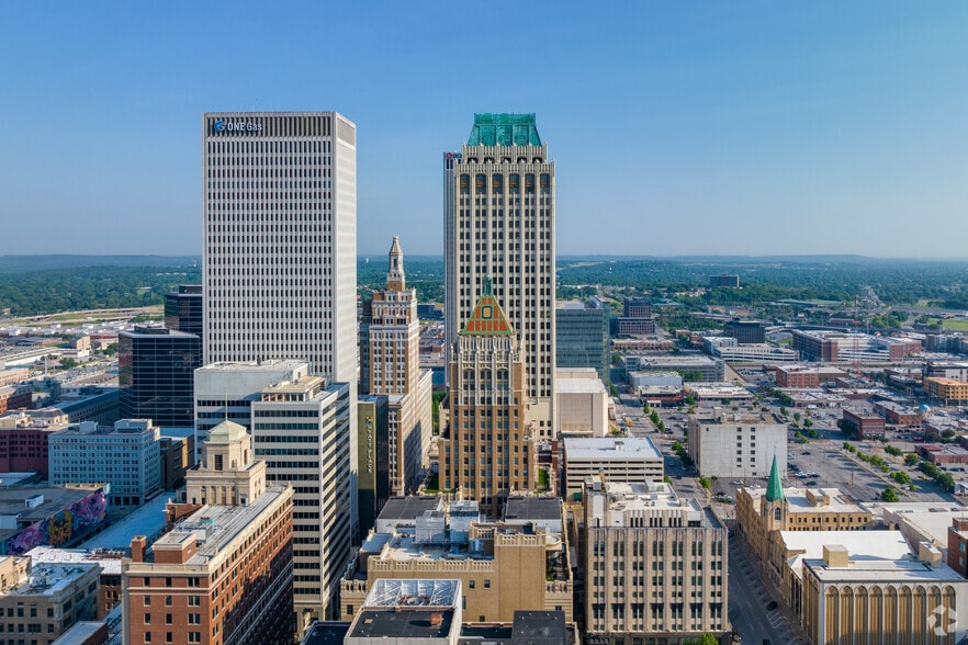 More Photos Of 401 S Boston Ave, Tulsa Office For Lease