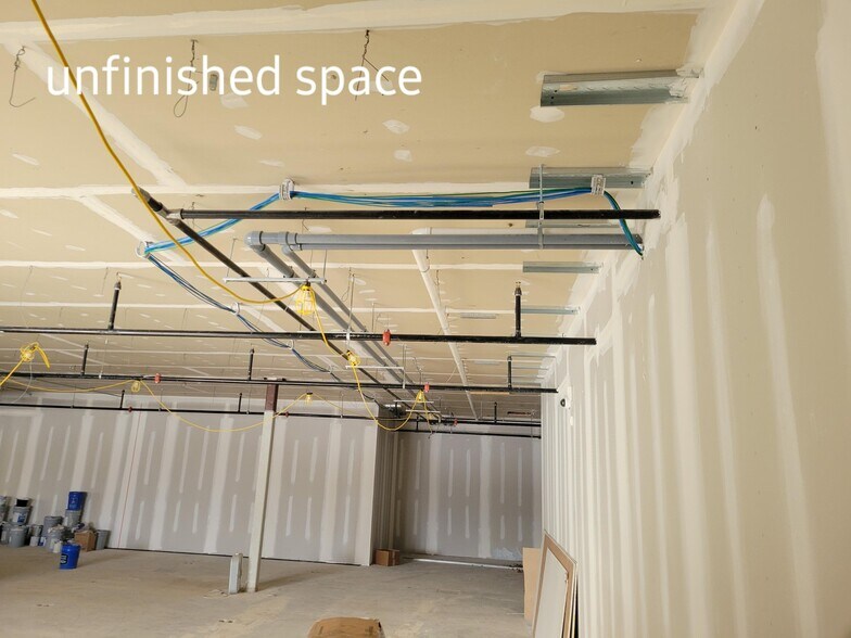 More Photos Of 118 W Edison Rd, Mishawaka Medical For Lease