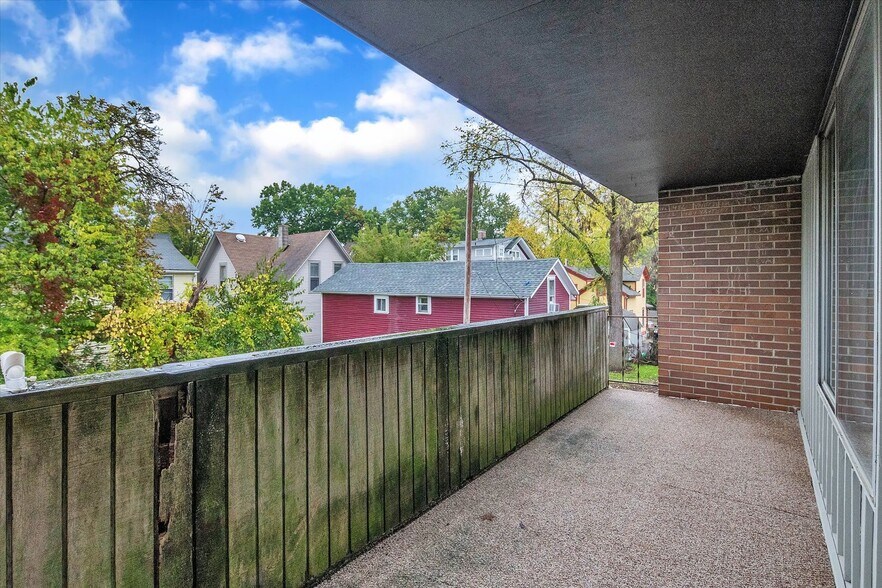 More Photos Of 814-816 W Walnut St, Kalamazoo Apartments For Sale